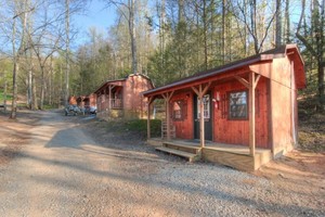 Hoot Owl Holler Cabins Photo 1